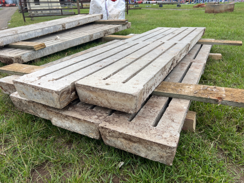 6 x concrete pig slats 7'x1' (a further 170 available, collect YO42, will assist with loading)