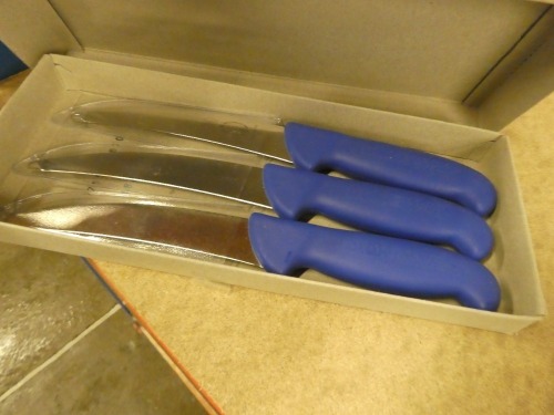 3 Bendy knives