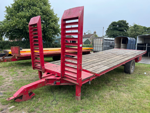 Hayflake bale trailer with ramps