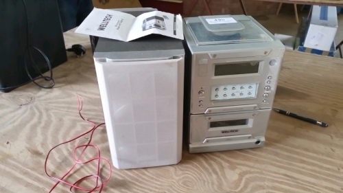 Welltech digital hi-fi system and 2 speakers