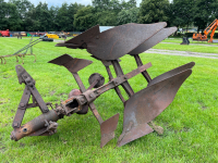 Cat 1 mounted 2F reversible plough