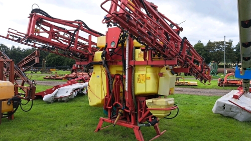 Vicon RAU 24m mounted sprayer