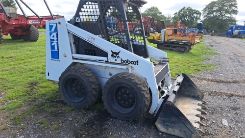 Bobcat 741 skidsteer