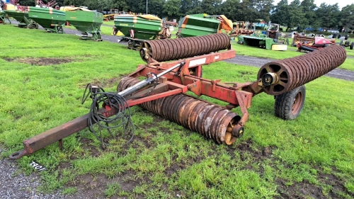 Vaderstad 7.6m hydraulic folding rollers