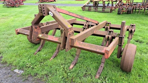9 sabre leg cultivator