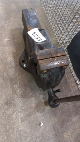 Quick release heavy duty vice