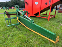 2011 McHale bale splitter, Euro brackets, good condition, hardly used