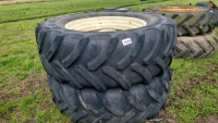 Pair 520/70/38 NH wheels