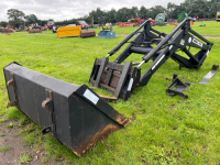 Quicke 4300 self level loader c/w spools, bucket, pallet forks, very little use. Excellent condition, brackets for Marshall, Leyland.