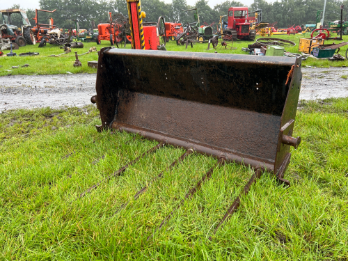 Muck fork for MF 80 loader