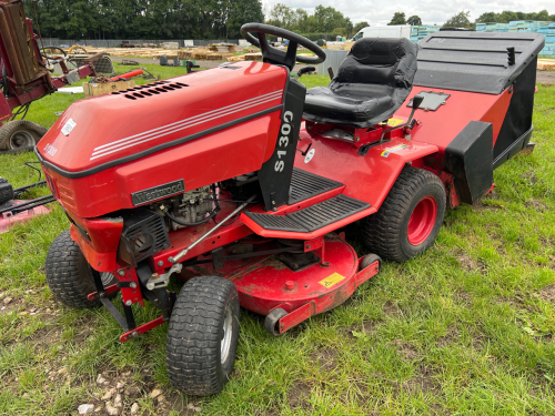 Westwood Ransome S1300 ride on mower Briggs Stratton engine 36 cut well maintained 2 keys in office gwo York Machinery Sale Building materials small plant lawn mowers garden etc