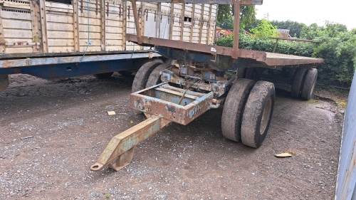 25ft artic dolly trailer, no rust, sound wooden floor