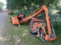 Spearhead 5600 orbital hedge cutter