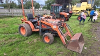 Kubota B1550 4x4 compact tractor c/w grass tyres, loader and safety frame, gwo