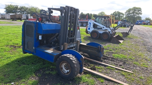Moffett M9 24.3 forklift, 2008, fully operational, low hours, exceptional condition, all new hoses and serviced