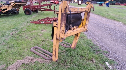 Wrapped bale handler