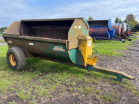 Fraser muck spreader