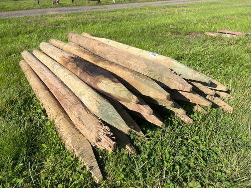 22 x round wood fencing posts