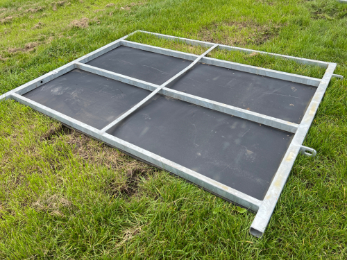 New Bateman 78"x64" cattle gate