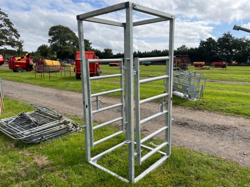 Bateman cattle kiosk unit, personnel access cage