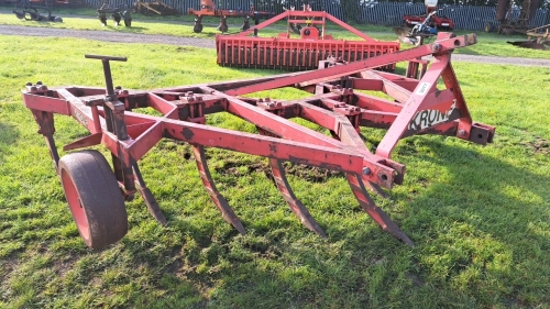 Krone 3m chisel plough