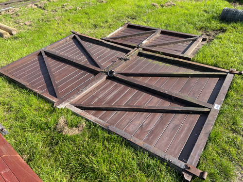 Large wooden driveway gates and side gate