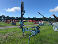 Parmiter tractor mounted post knocker