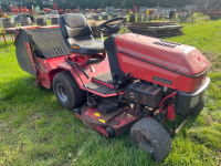 Westwood T1600 2000 Briggs and Stratton V-twin engine, with grass box and sweeper. Spares or repair