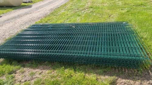 Pallet of 15 x CLD Eclipse green 1.8m V-mesh security panels, used 15 months for temporary compound