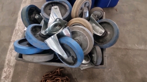 Quantity of castors, some used most brand new