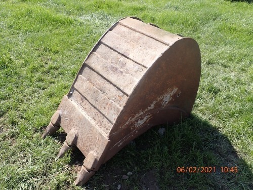 JCB 3C 22" ditching bucket