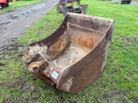 Digger bucket