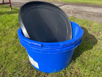 Large feed/water buckets x2 with lids - 2