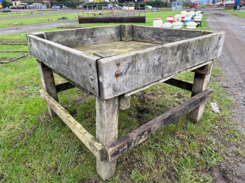 Wooden cattle tumbril 4'x4'