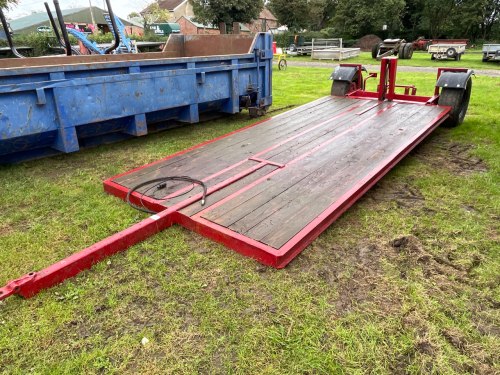 Hydraulic low loader trailer with 15ft bed