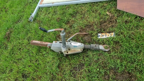 Indespension triple lock trailer hitch