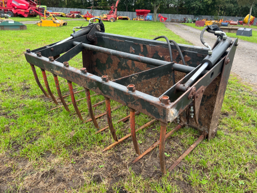 MX muck grab