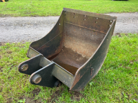 Digger bucket 2'6", 50mm pins