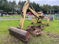 Foster back actor digger, PTO, hydraulic pump, several buckets