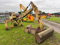 Foster back actor digger, PTO, hydraulic pump, several buckets - 2