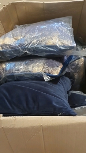 2 Navy blue cushions and 4 navy blue and gold cushions brand new