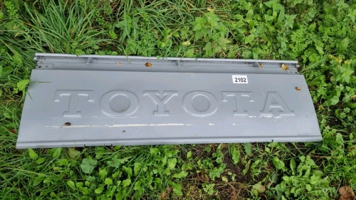 Toyota Hilux Mk2 tailgate