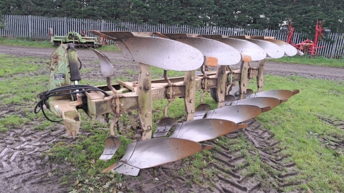 Dowdeswell DP7D2 5F plough, some new metal and beds, headstock refurbished