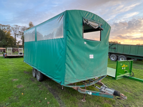 Shoot gun/beeters bus, 20+ people, good condition