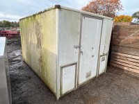 7'x10' fibreglass container