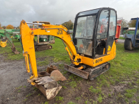 JCB 80 1.5T mini digger, full cab, 5 buckets, 2001