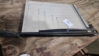 Guillotine/paper cutter - 2