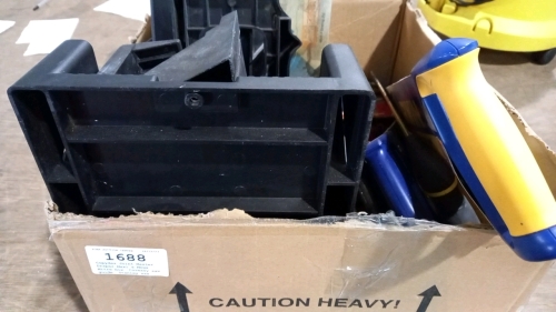 Copydex Joint Master, Draper Maxi & Mega Mitre box, Coveasy saw guide, Stanley saw guide, hand saws, various G clamps, baby vice and vice