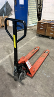 Pallet pump truck - 4