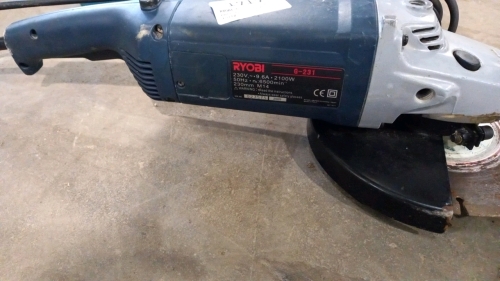 RYOBI G- 231 large disc cutter/ angle grinder. Fully working